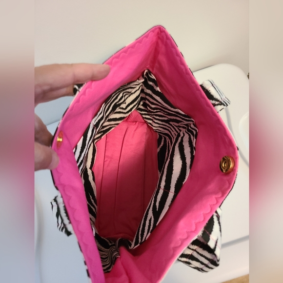 Toiletry Accessories set - pink and Zebra print - Picture 14 of 15